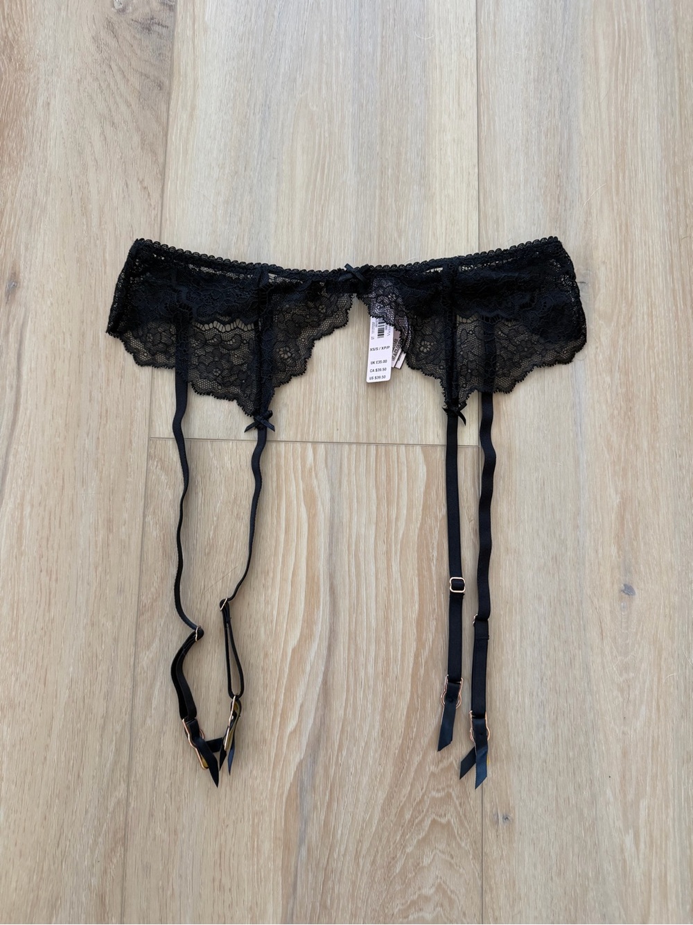 Victoria’s Secret garter belt NWT